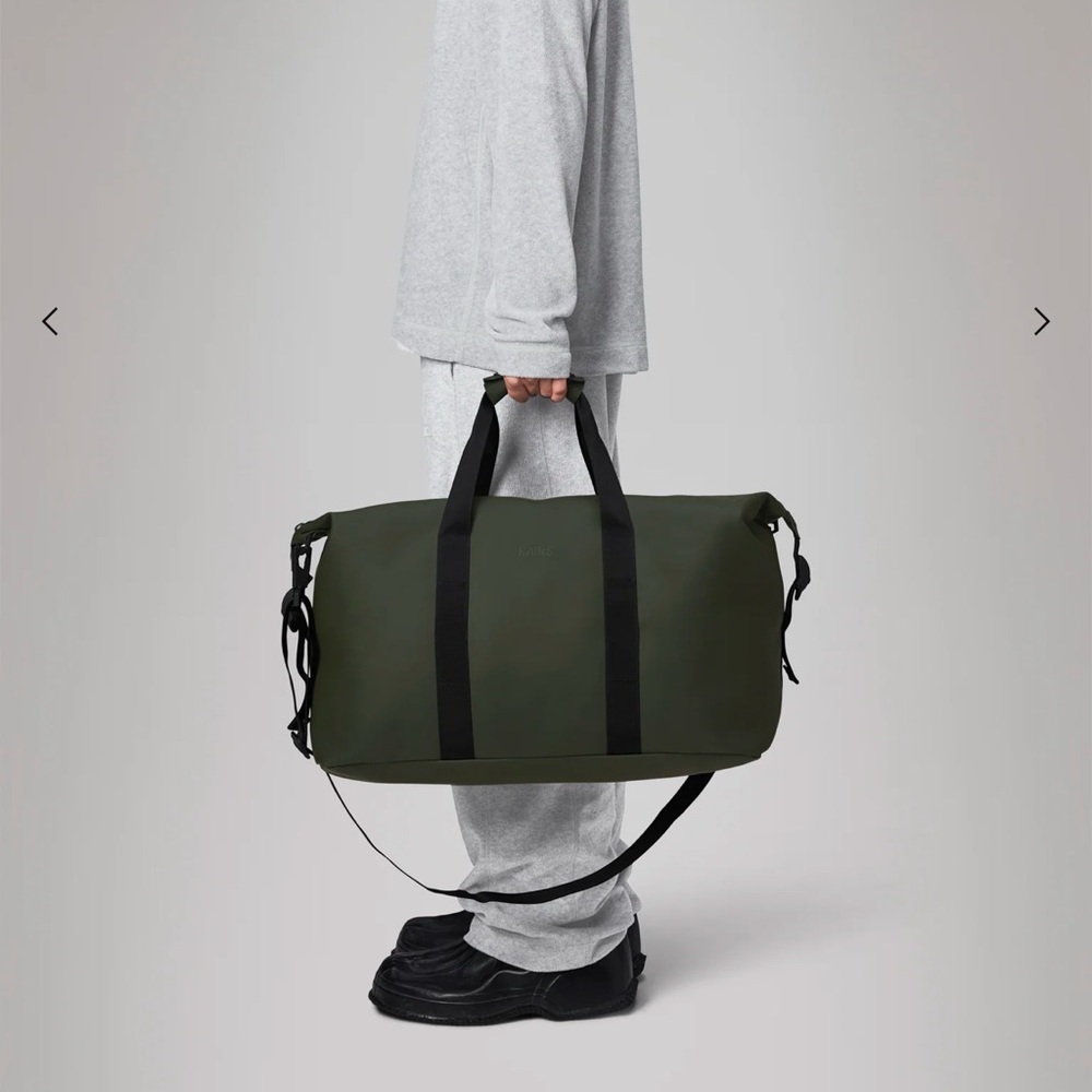 RAINS Hilo Weekend Bag
